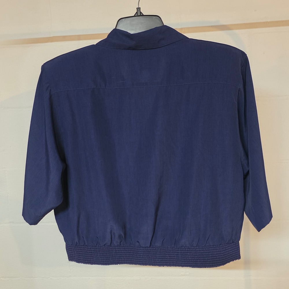 Vintage Willi of California Navy Blue Smocked Cropped Hem Blouse Red Geometric - Picture 11 of 12